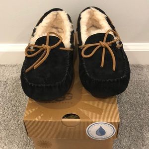 UGG Moccasins Dakota Slipper